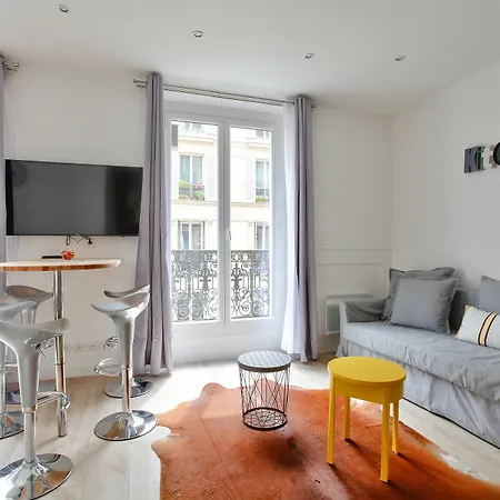 24 Luxury Parisian Montorgueil * Paris
